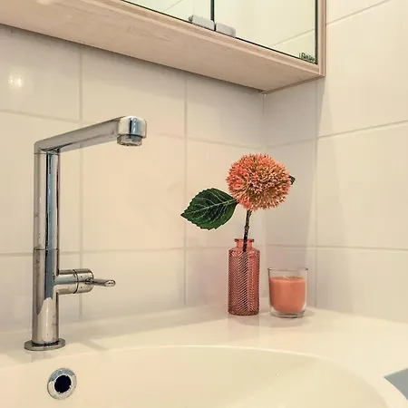 Apartamento Stunning In With Kitchen Bredene