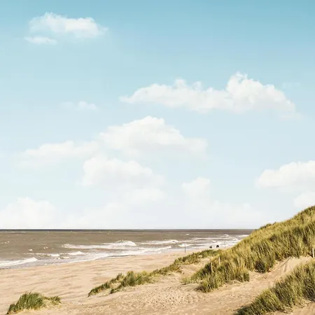 2 Bedroom Awesome In Apartamento Bredene