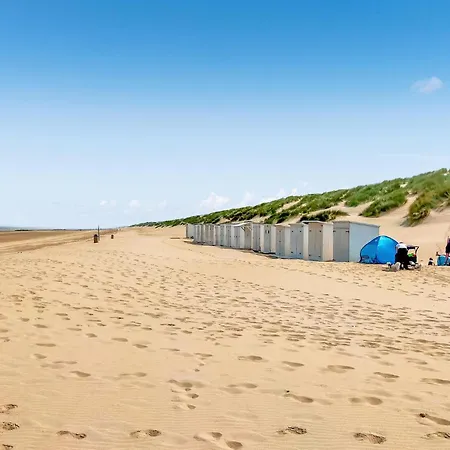 Apartment 2 Bedroom Stunning In Bredene