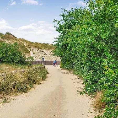 Apartamento 2 Bedroom Awesome In *